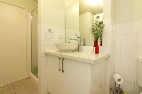 Colour Pop Fitzroy - 3 Bedroom Pet Friendly - Hotel Gold Coast 20