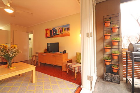 Colour Pop Fitzroy - 3 Bedroom Pet Friendly - Hotel Gold Coast 9