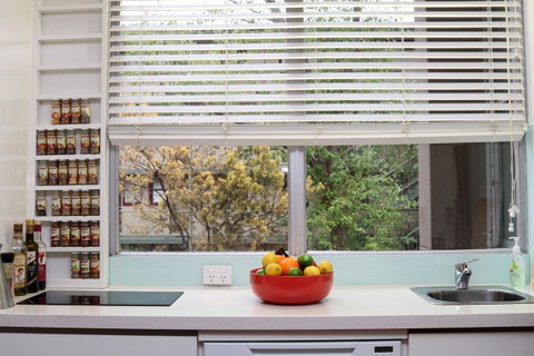 Colour Pop Fitzroy - 3 Bedroom Pet Friendly - Hotel Gold Coast 24
