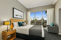 Book Brighton Accommodation Vacations Hotel Gold Coast Hotel Gold Coast