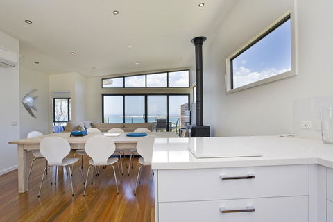 Earth Sea Sky - Hotel Gold Coast 3
