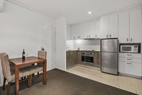 Quest Jolimont - Hotel Gold Coast 10
