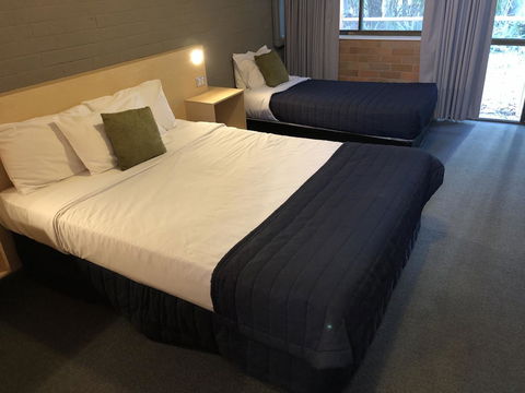 Bribie Island Hotel - Hotel Gold Coast 1
