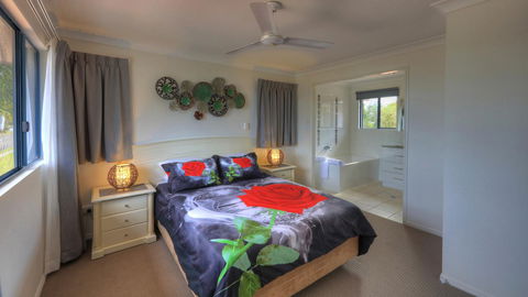 Dolphin Waters - Hotel Gold Coast 5
