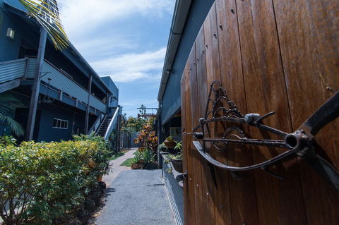 Backpackers At 1770 - Hotel Gold Coast 3