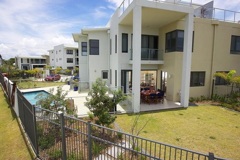 Sand Dunes Resort Accommodation - Hotel Gold Coast 16