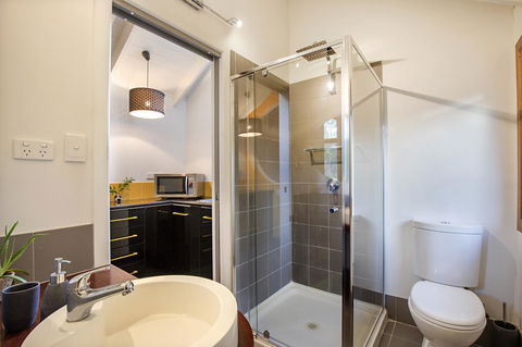 Airlie Beach Eco Cabins - Adults Only - Hotel Gold Coast 30