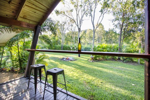 Airlie Beach Eco Cabins - Adults Only - Hotel Gold Coast 2