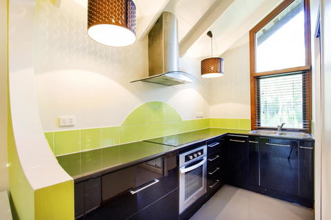 Airlie Beach Eco Cabins - Adults Only - Hotel Gold Coast 10