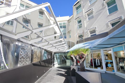 Emerald Noosa - Hotel Gold Coast 2