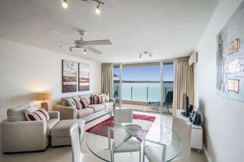 Noosa Harbour Resort - Hotel Gold Coast 11