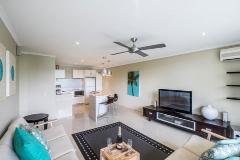 Noosa Harbour Resort - Hotel Gold Coast 9