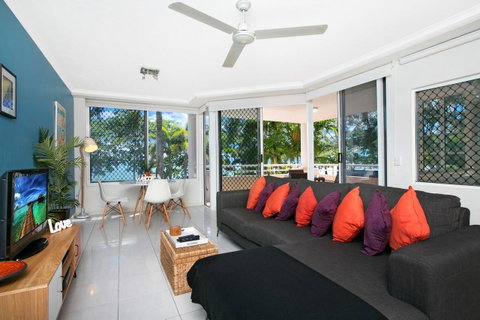 On The Beach Apartments - Hotel Gold Coast 18