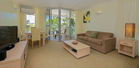On The Beach Apartments - Hotel Gold Coast 17