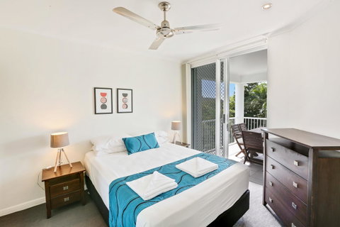 On The Beach Apartments - Hotel Gold Coast 2
