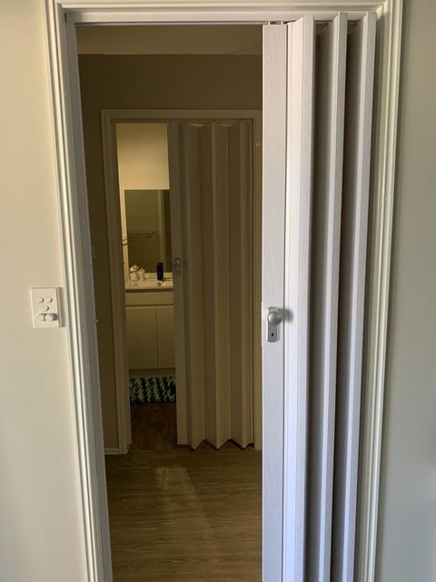 Bed & Breakfast 1 Bedroom Guest House - Hotel Gold Coast 1