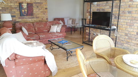 Surfers Chalet - Hotel Gold Coast 24