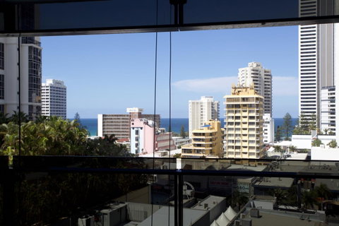 Circle Luxury Holidays - Hotel Gold Coast 4