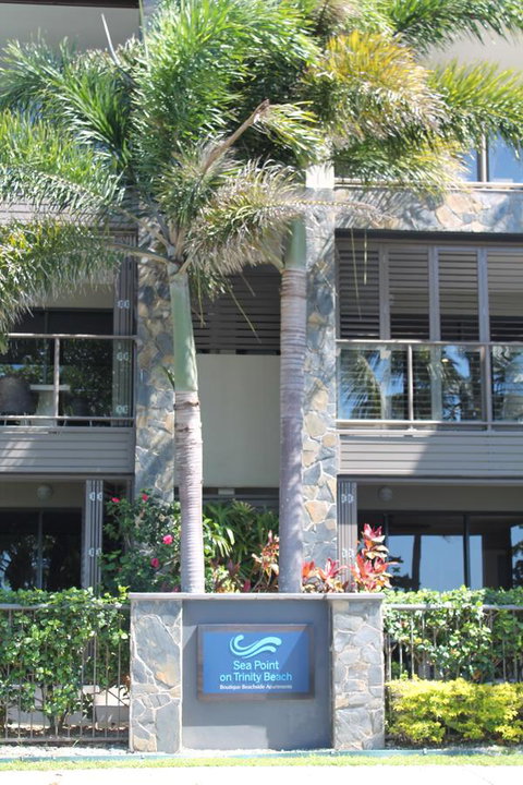 Sea Point On Trinity Beach - Hotel Gold Coast 6