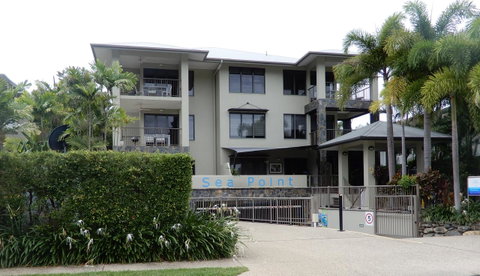 Sea Point On Trinity Beach - Hotel Gold Coast 28