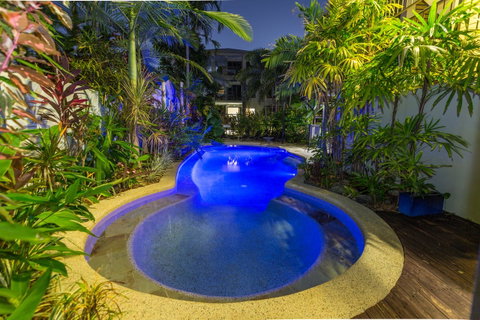 Sea Point On Trinity Beach - Hotel Gold Coast 7