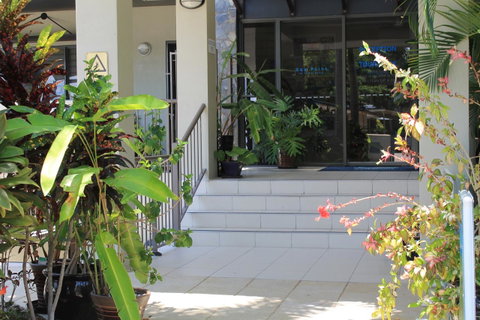 Sea Point On Trinity Beach - Hotel Gold Coast 2