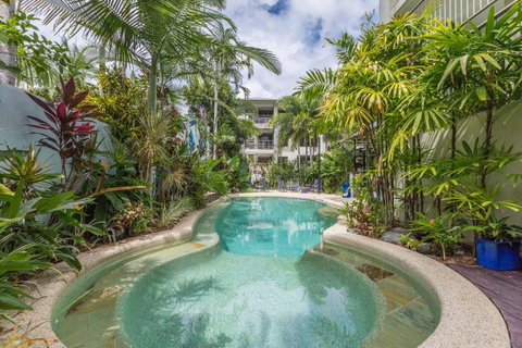 Sea Point On Trinity Beach - Hotel Gold Coast 23