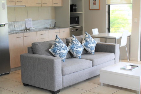Sea Point On Trinity Beach - Hotel Gold Coast 18