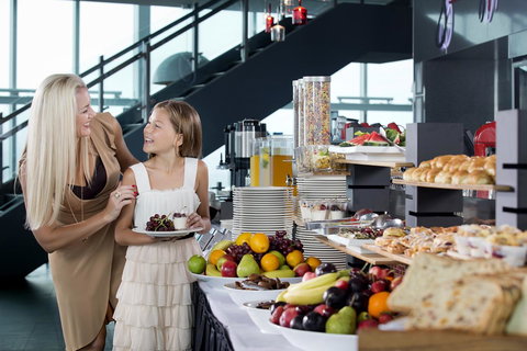 Q1 Resort & Spa - Official - Hotel Gold Coast 21