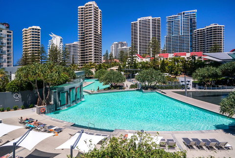 Q1 Resort & Spa - Official - Hotel Gold Coast 3