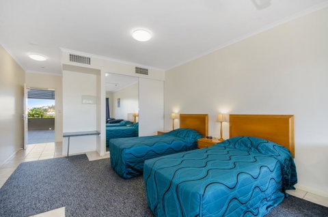 Madison Ocean Breeze Apartments - Hotel Gold Coast 10