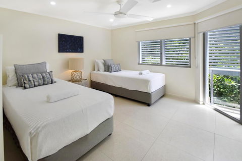 Allambi - Hotel Gold Coast 9