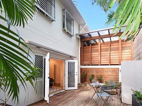 Allambi - Hotel Gold Coast 21