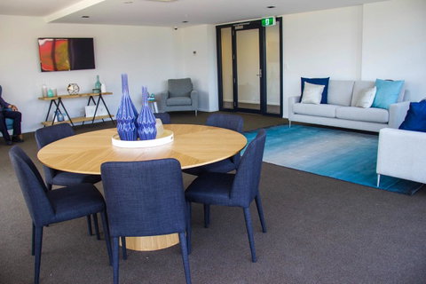 Synergy Broadbeach - Official - Hotel Gold Coast 12