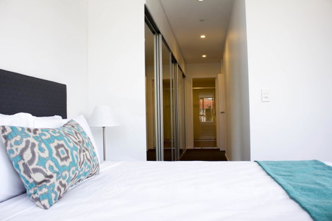 Synergy Broadbeach - Official - Hotel Gold Coast 16