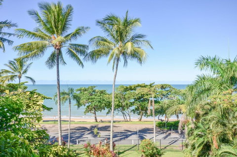 Roydon Beachfront Apartments - Hotel Gold Coast 9