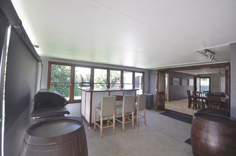 Bribie Island Canal Holiday Destination! - Hotel Gold Coast 8