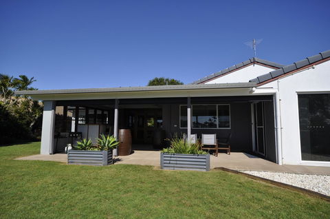 Bribie Island Canal Holiday Destination! - Hotel Gold Coast 14