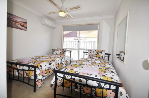Bribie Island Canal Holiday Destination! - Hotel Gold Coast 18