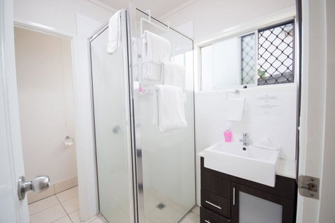 Airlie Apartments - Hotel Gold Coast 9