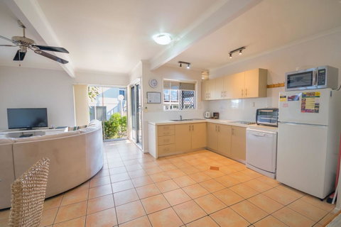 Airlie Apartments - Hotel Gold Coast 12