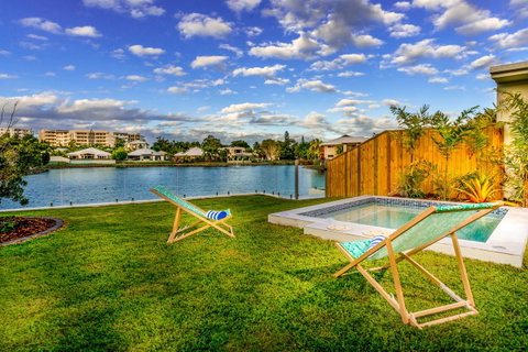 Blue Lagoon Villa A - Hotel Gold Coast 9