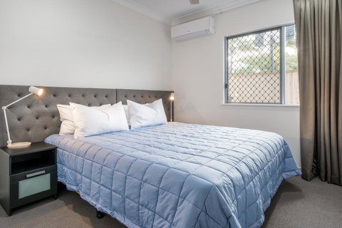 Blue Lagoon Villa A - Hotel Gold Coast 18