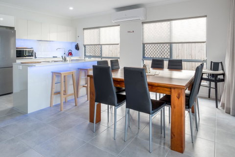 Blue Lagoon Villa A - Hotel Gold Coast 14