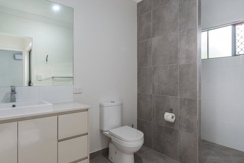 Blue Lagoon Villa A - Hotel Gold Coast 5