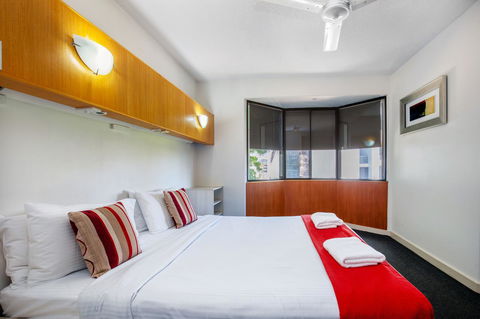 Tiki Hotel Apartments Surfers Paradise - Hotel Gold Coast 1