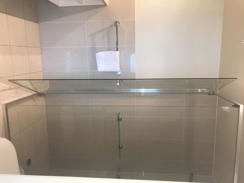 Proximity Waterfront Apartments - Hotel Gold Coast 10