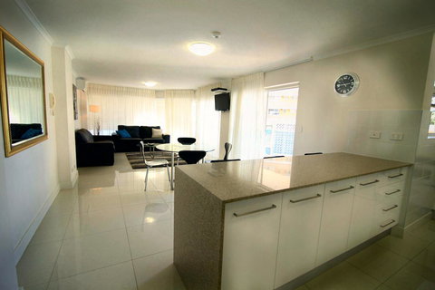 Grosvenor Beachfront Apartments Surfers Paradise - Hotel Gold Coast 3