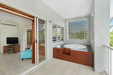 Mantra Aqueous On Port - Hotel Gold Coast 17