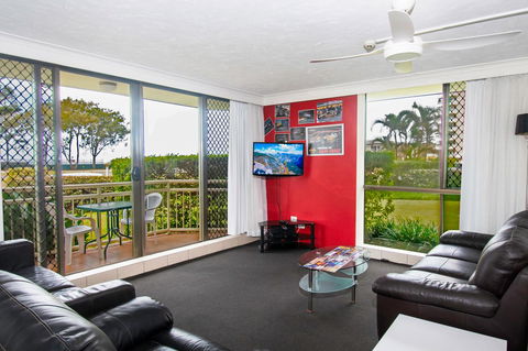 Seacrest Beachfront Apartments Surfers Paradise - Hotel Gold Coast 9